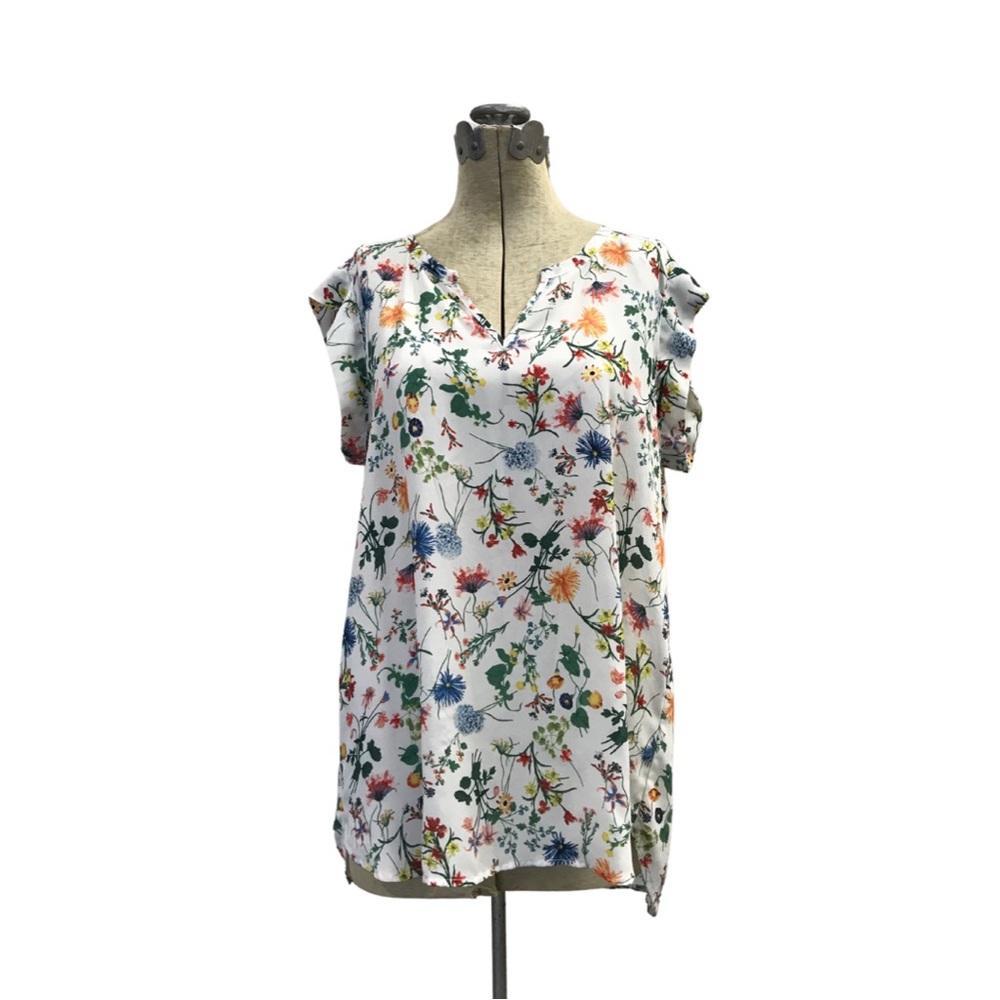 Pleione-Women’s Medium Floral Sleeveless Blouse